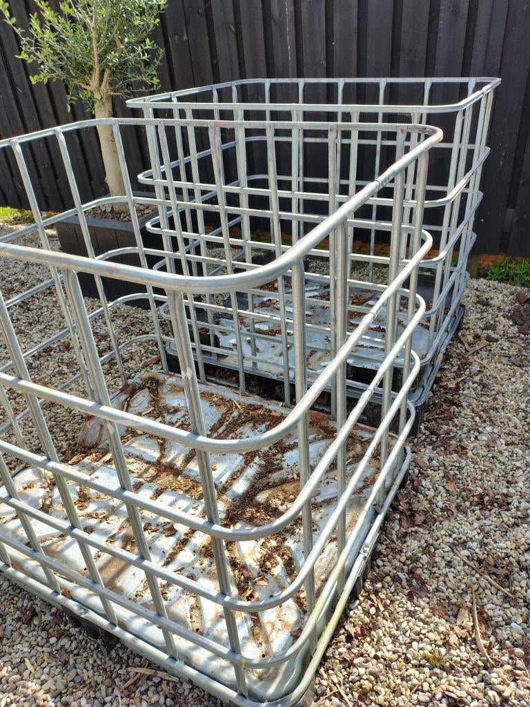 2 metalen ibc bakken, Ophalen, Gebruikt, 100 cm of meer, 60 cm of meer