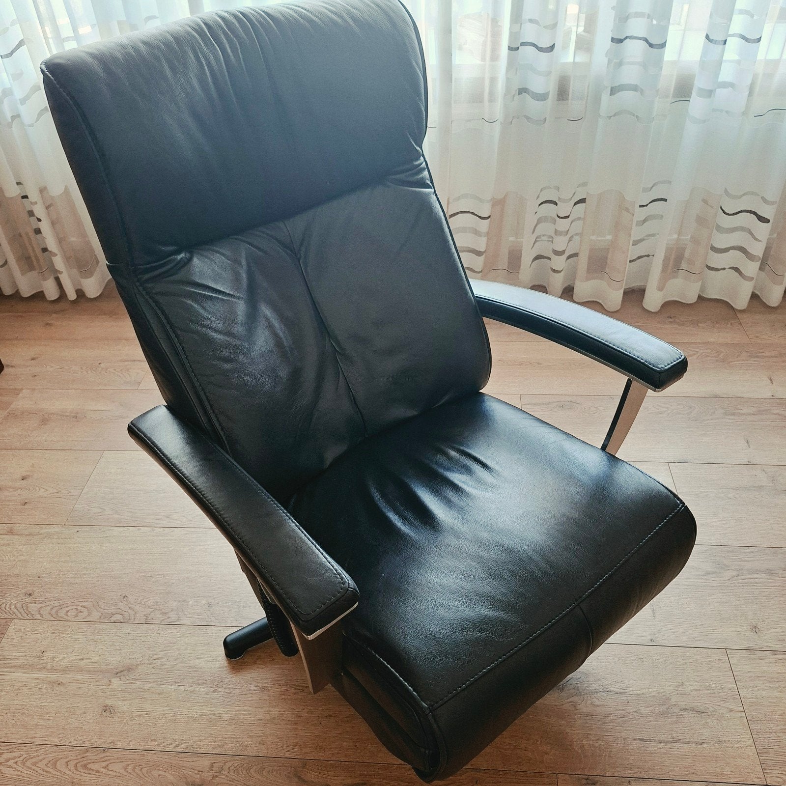 Prominent Relaxfauteuil - Zwart Leer, Ophalen, Zwart, Leer, Zo goed als nieuw