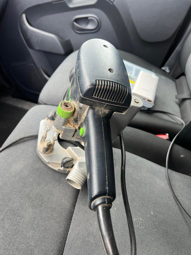 Festool Bovenfrees - Krachtig en Betrouwbaar, Doe-het-zelf en Verbouw, Ophalen of Verzenden, Zo goed als nieuw, Elektrisch, Bovenfrees