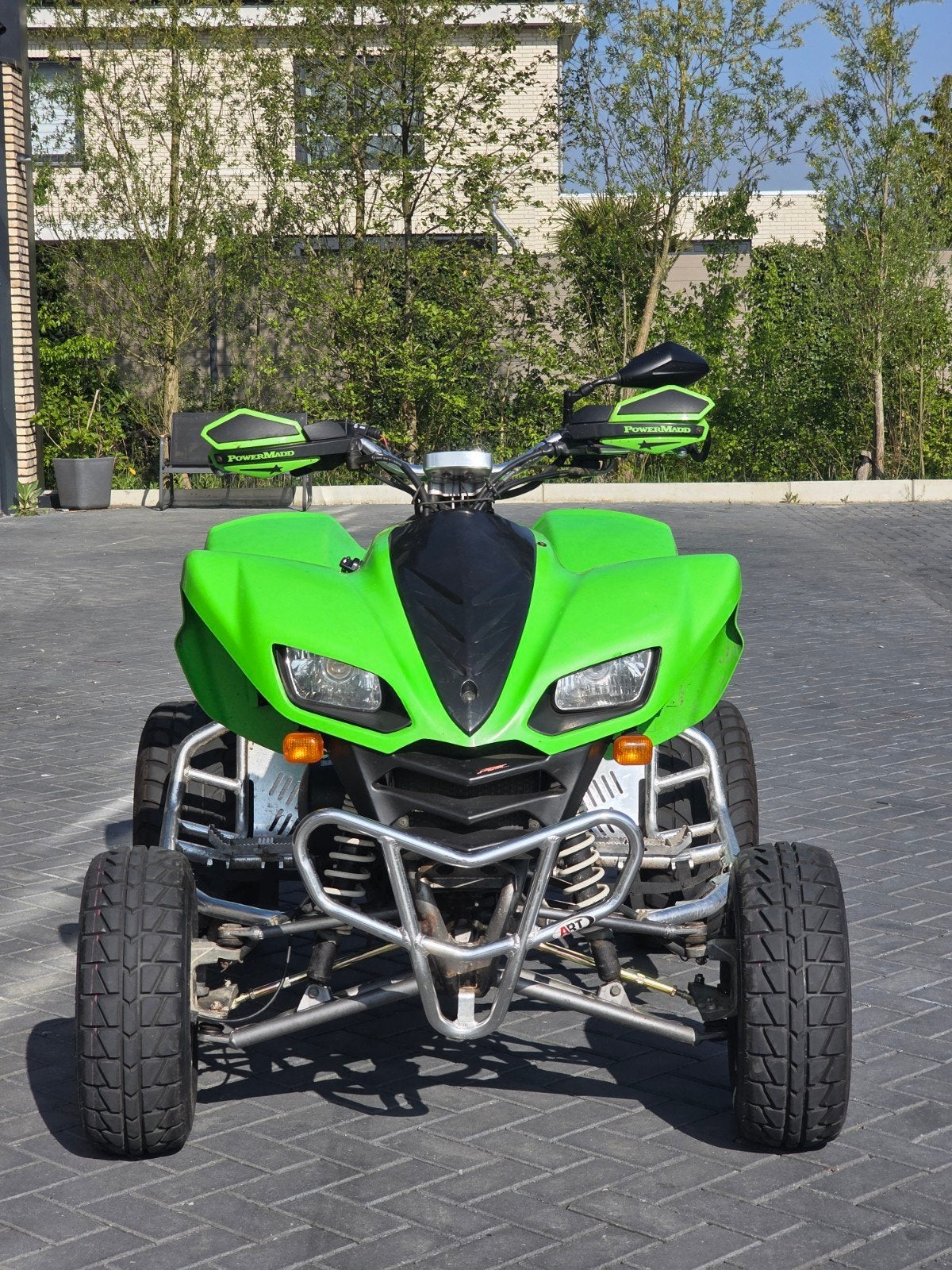 Kawasaki KFX 700 Akrapovic, Motoren, 700 cc