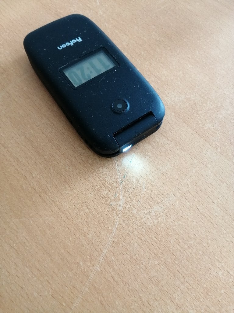 WEG=WEG!! Super Gave Profoon Seniorentelefoon Flip | Zaklamp, Ophalen of Verzenden, Gebruikt