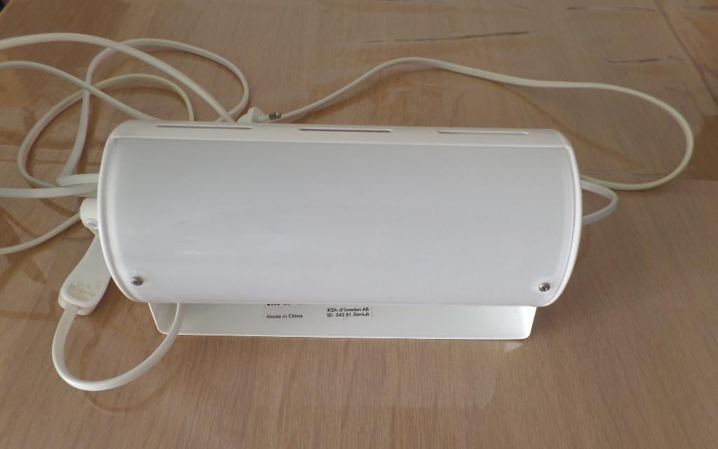 Wandlamp Bedlees lamp Wit Ikea, Huis en Inrichting, Lampen | Wandlampen, Ophalen of Verzenden, Zo goed als nieuw, Metaal, Strak