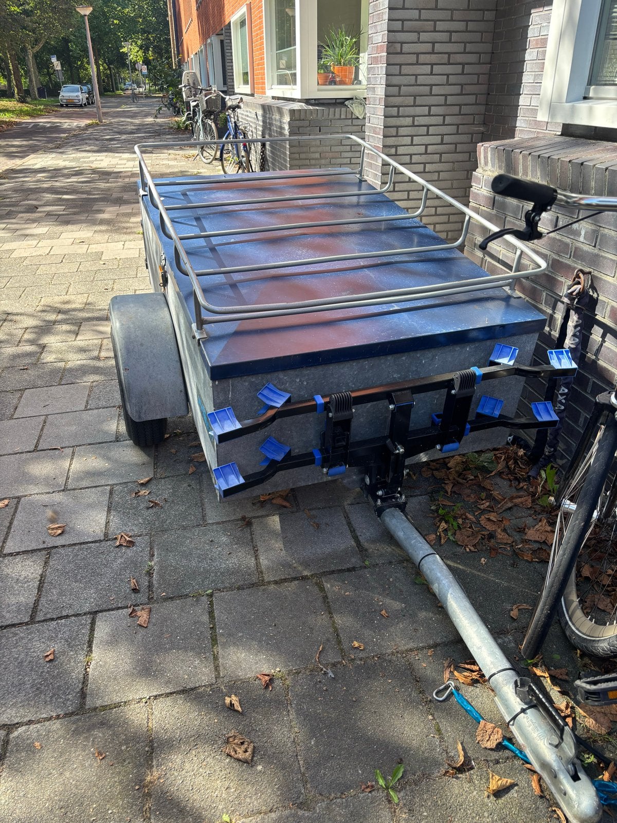 Compacte aanhangwagen met imperiaal en fietsendrager, Auto diversen, Ophalen, Gebruikt
