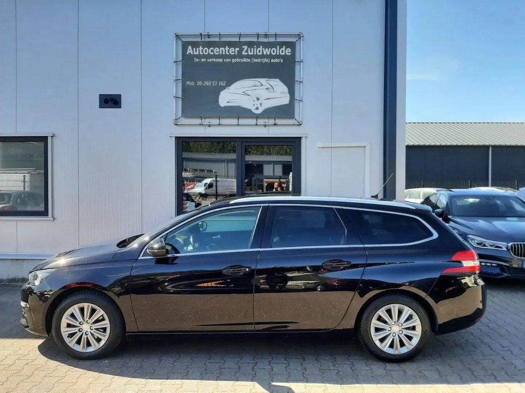 Peugeot 308 SW 1.2 PureTech Blue Lease Premium € 6.449,00, Automaat, Stof, Gebruikt, 1199 cc