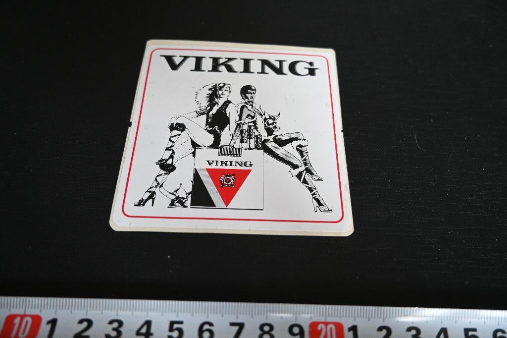 sticker VIKING sigaretten, Verzamelen, Stickers, Ophalen, Zo goed als nieuw