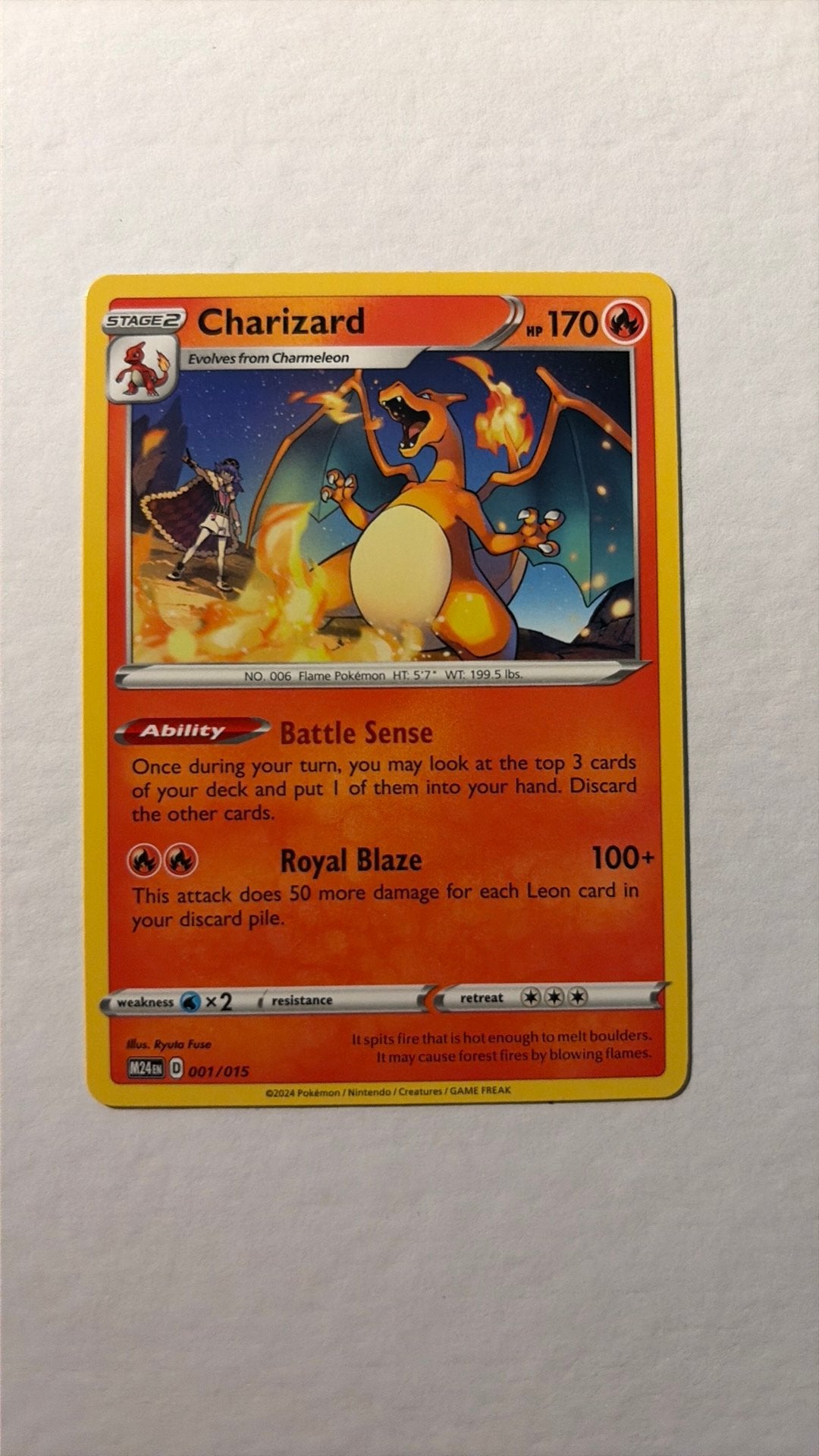 Charizard M24en, Ophalen of Verzenden, Zo goed als nieuw