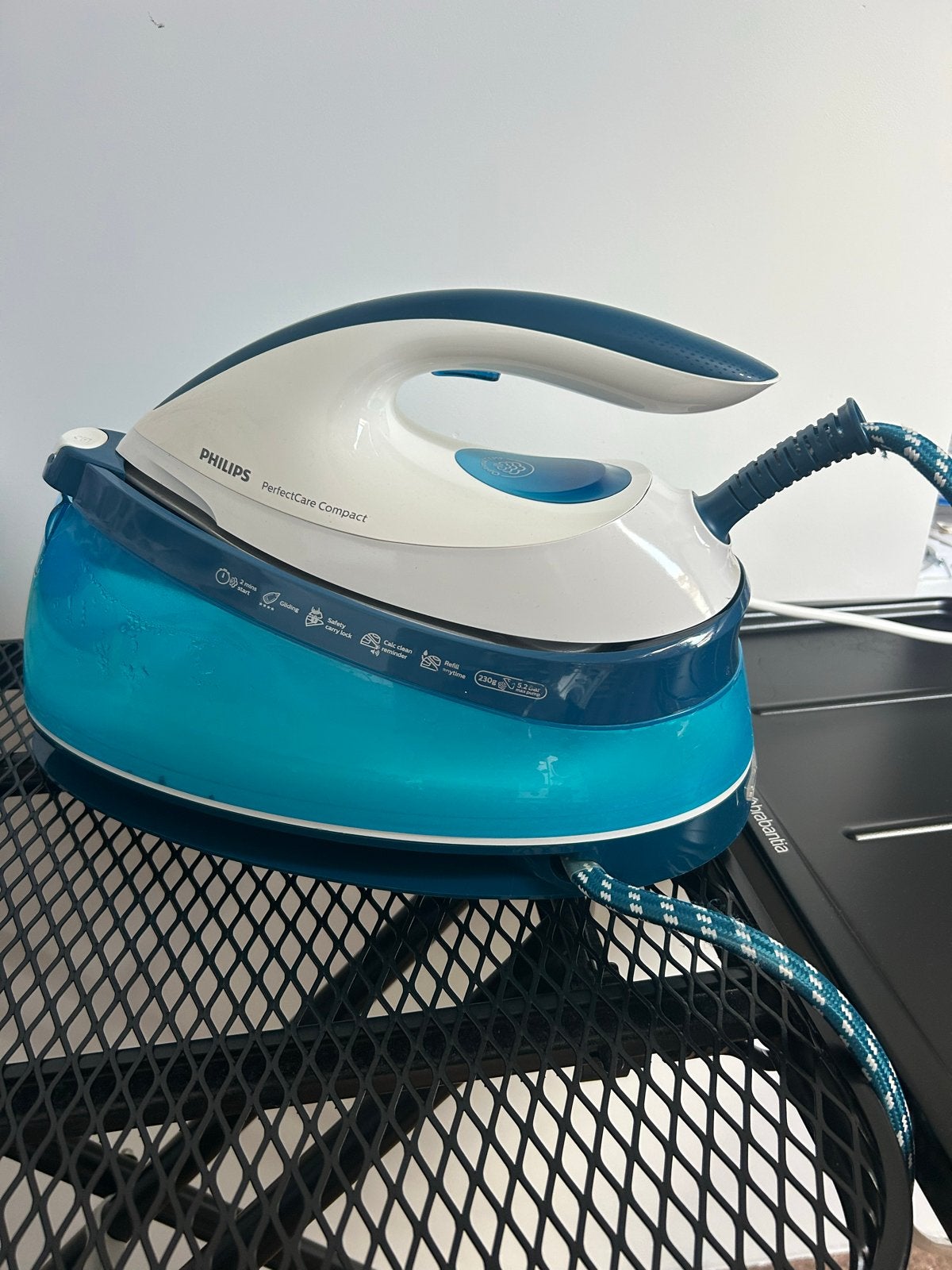Philips PerfectCare Compact Stoomgenerator, Ophalen of Verzenden, Gebruikt, Strijkijzer met snoer