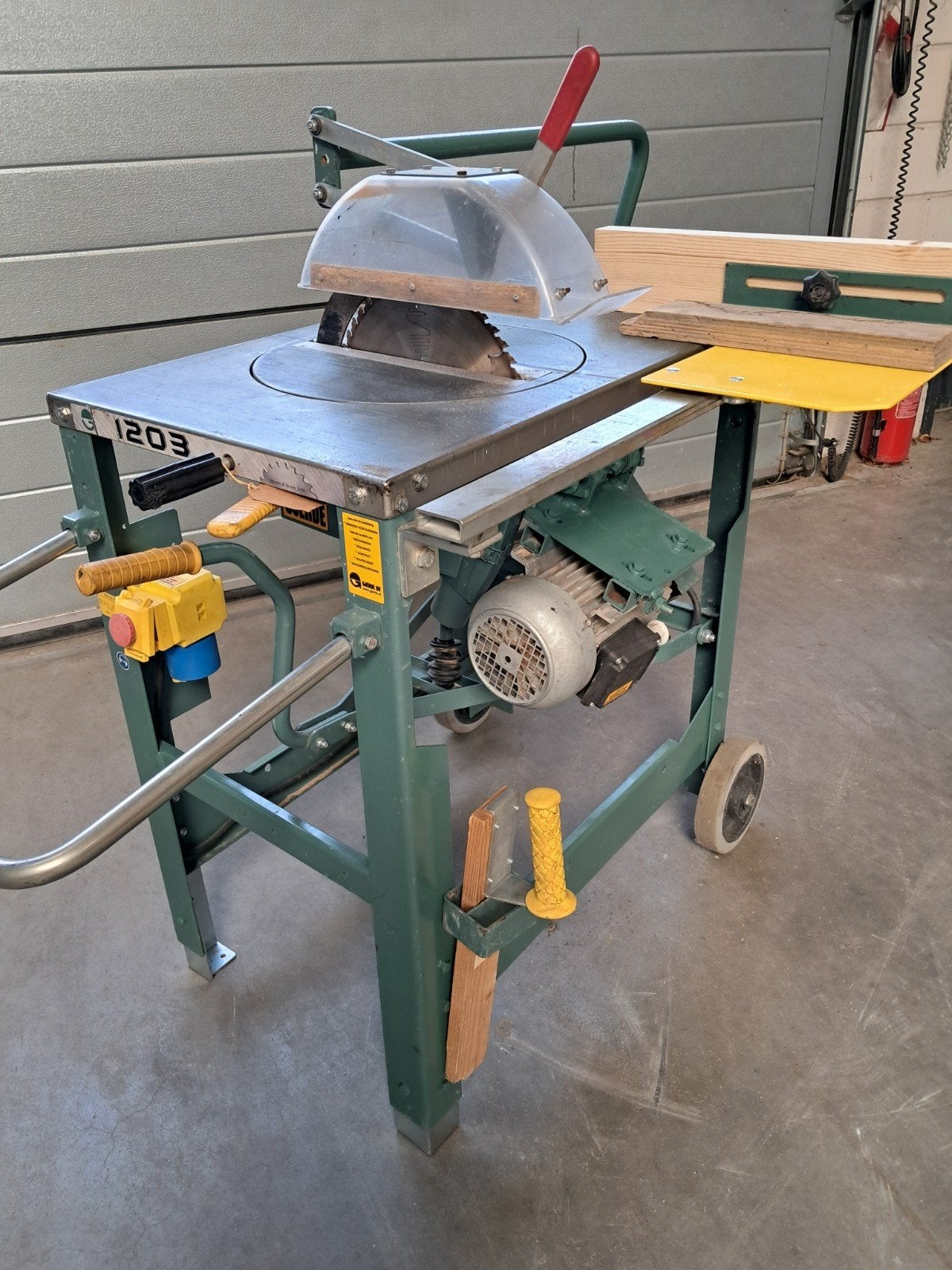 Gjerde 1203 zaagmachine bouwzaag 230v, Ophalen