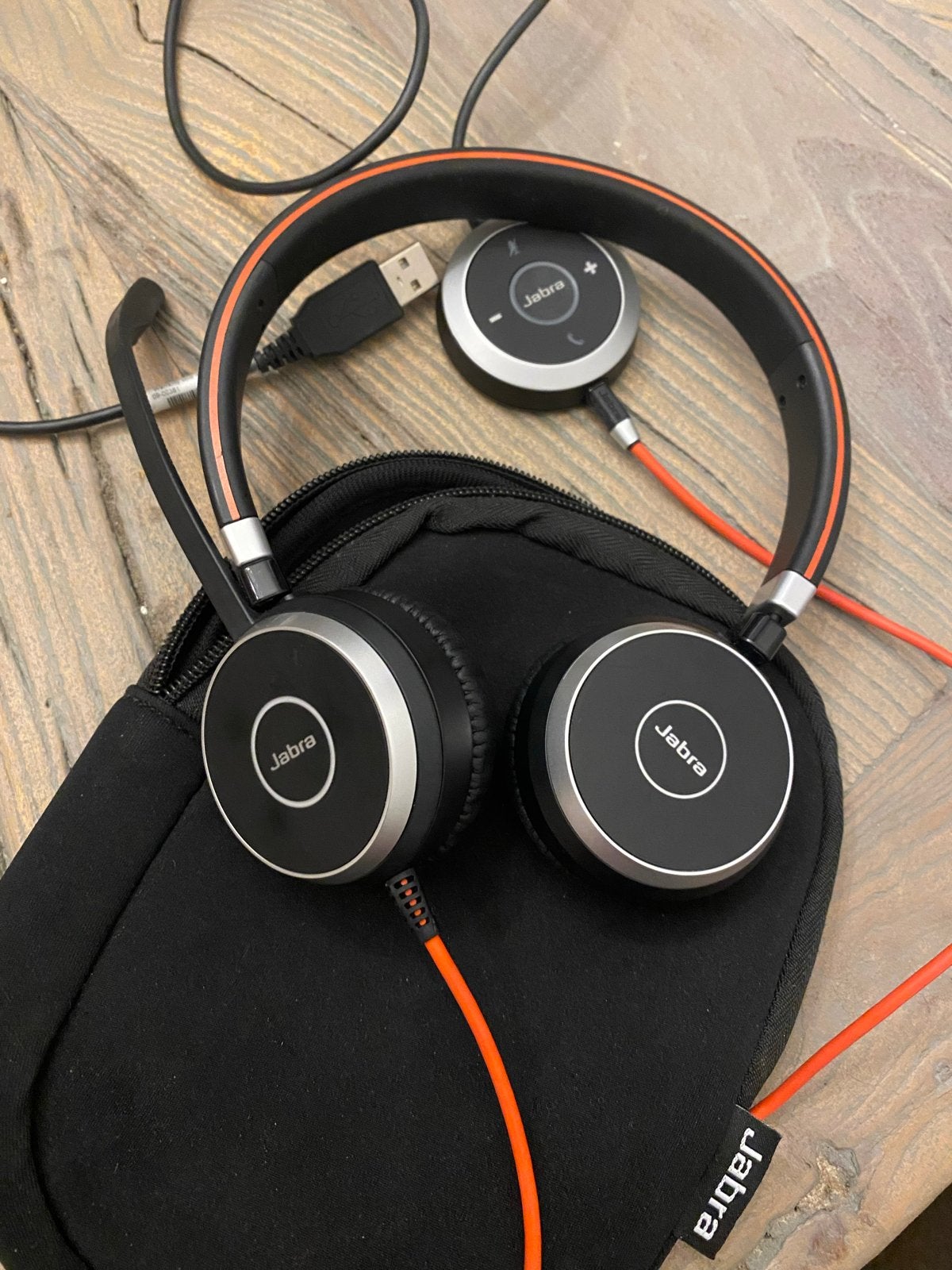 Jabra Headset HSC017 met hoes en USB-aansluiting, Gebruikt, Ophalen of Verzenden, Jabra, Zwart