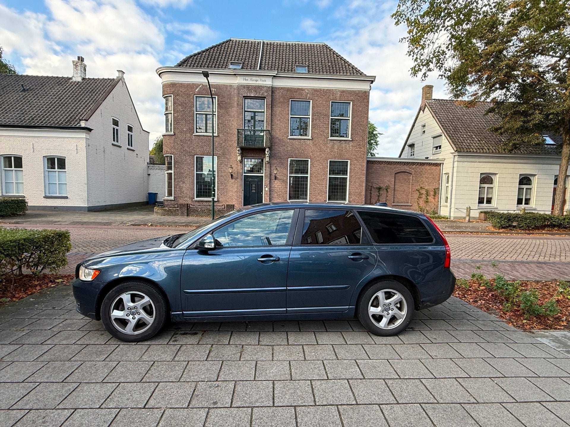 Volvo V50 1.6 Sport DEALER ONDERHOUDEN KOUDE AIRCO NIEUWE AP, Auto's, Voorwielaandrijving, 101 pk, Gebruikt, 1225 kg
