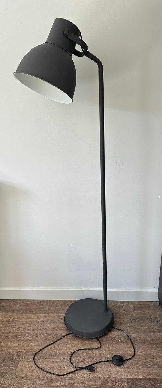 Ikea Hektar vloerlamp - Donkergrijs, Ophalen, Gebruikt, E27 (groot), Metaal
