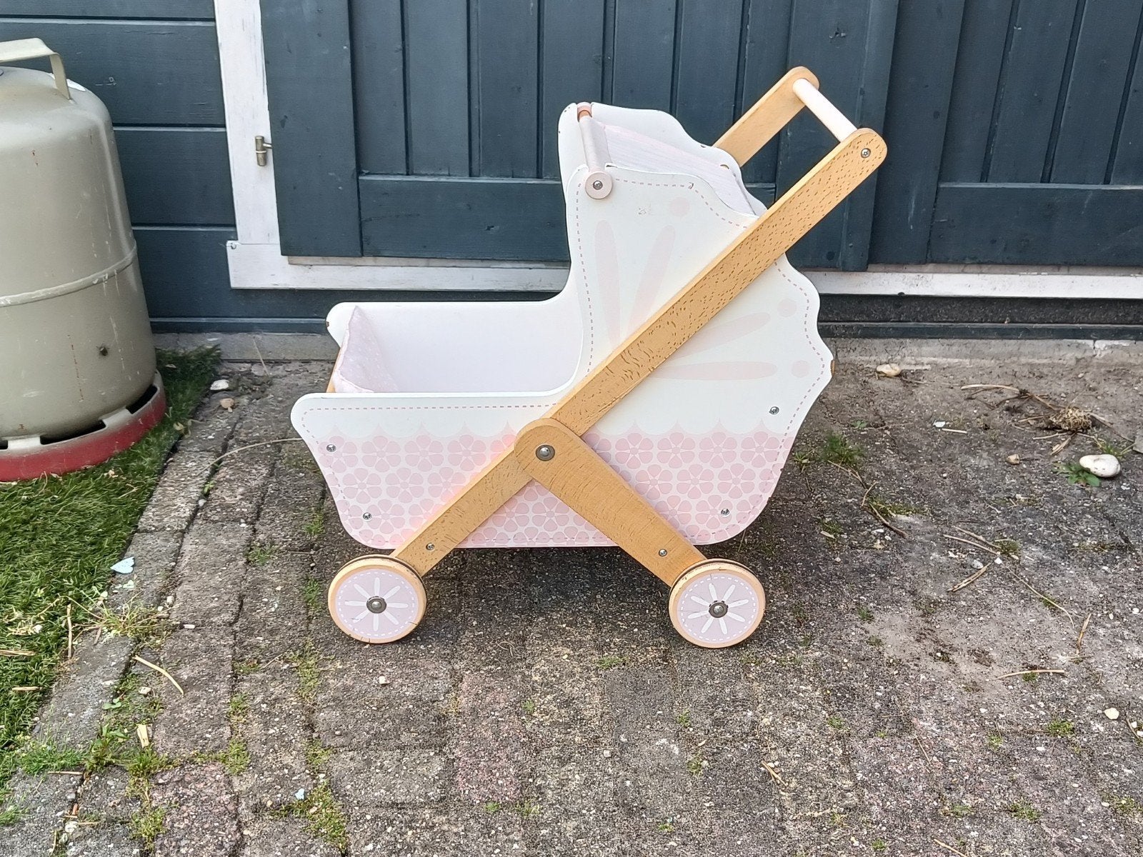 Kinder speel wandelwagen, Ophalen