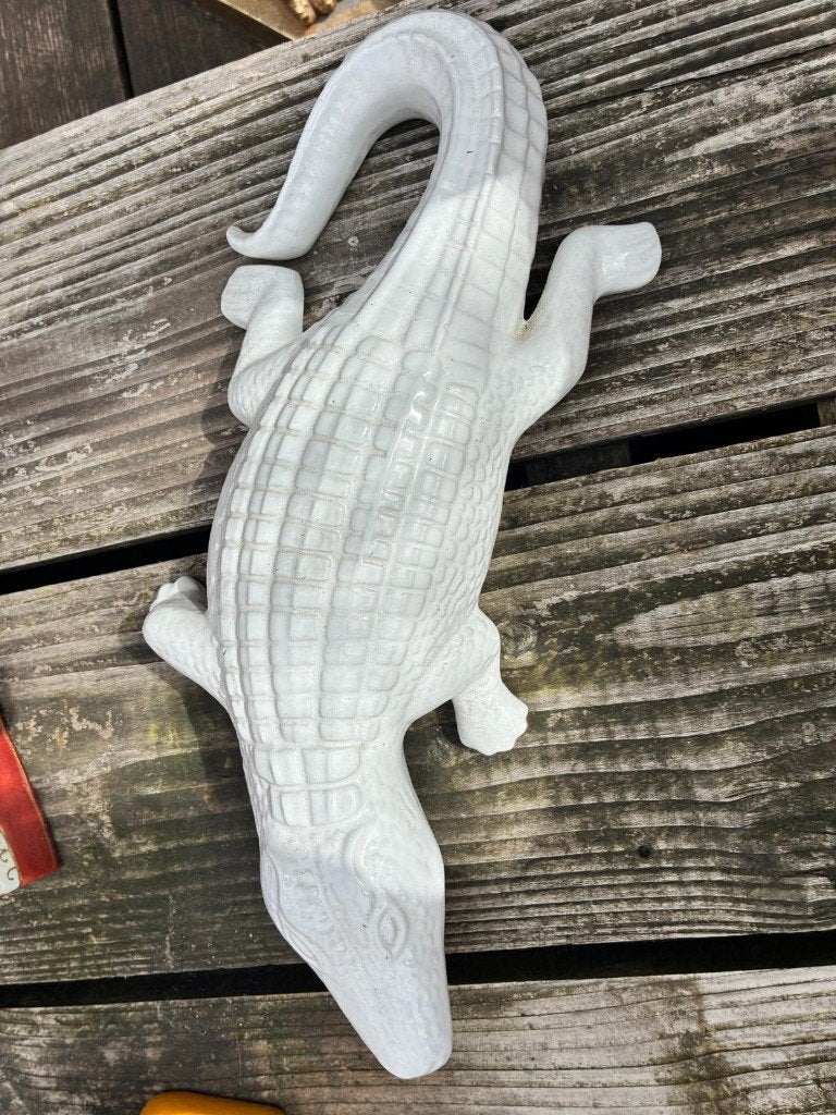 Witte keramieken krokodil decoratief object, Verzamelen, Ophalen of Verzenden, Zo goed als nieuw, Dier