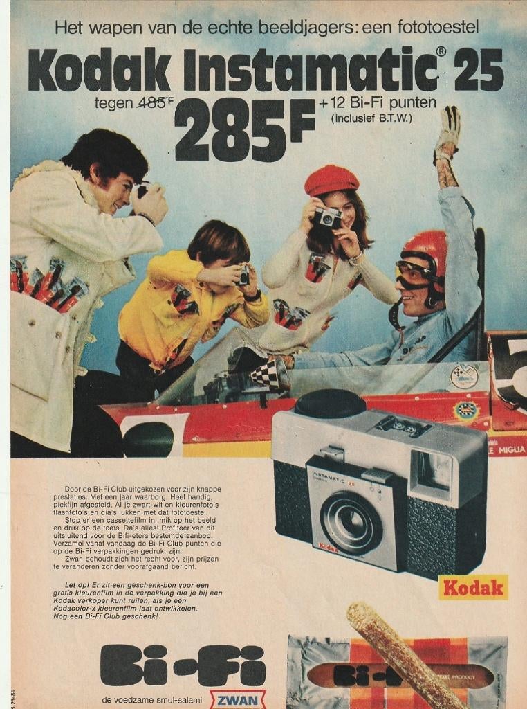 Retro reclame 1971 Bi-Fi worstjes jongens met Kodak camera, Verzenden, Overige typen