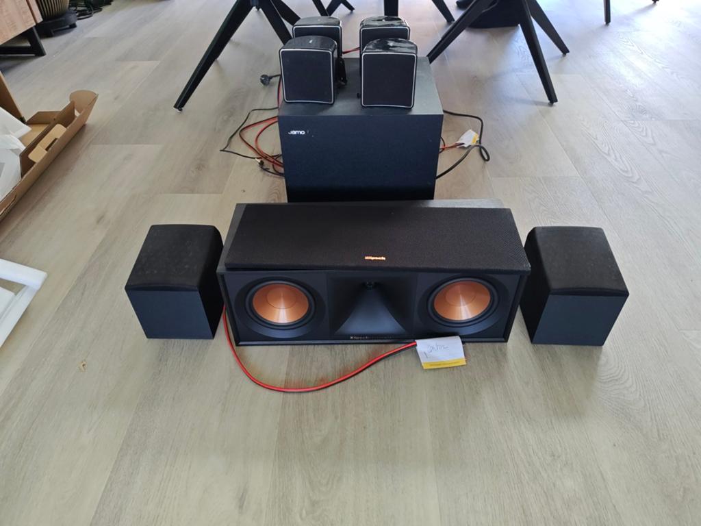 Jamo en Klipsch Surroundset met Subwoofer en Satellieten