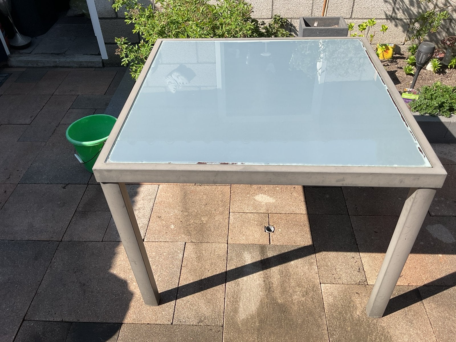 Tuintafel met glazen blad, Ophalen, Zo goed als nieuw, Rechthoekig, Aluminium