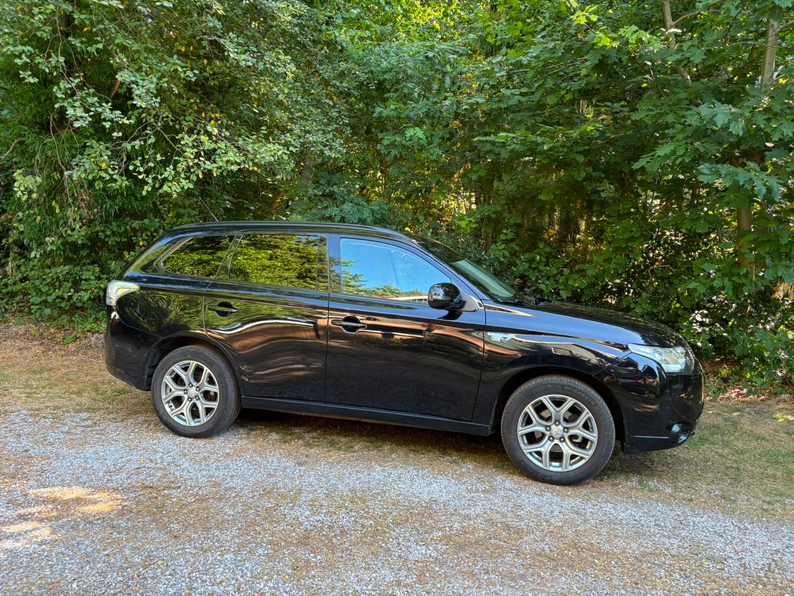 Mitsubishi Outlander PHEV instyle+ 203pk 4WD, 1998 cc, Outlander, Zwart, 4 cilinders