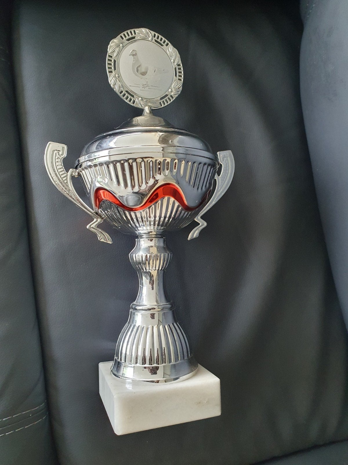 Duivensport trofee met een duif op de schijf, Ophalen of Verzenden, Gebruikt