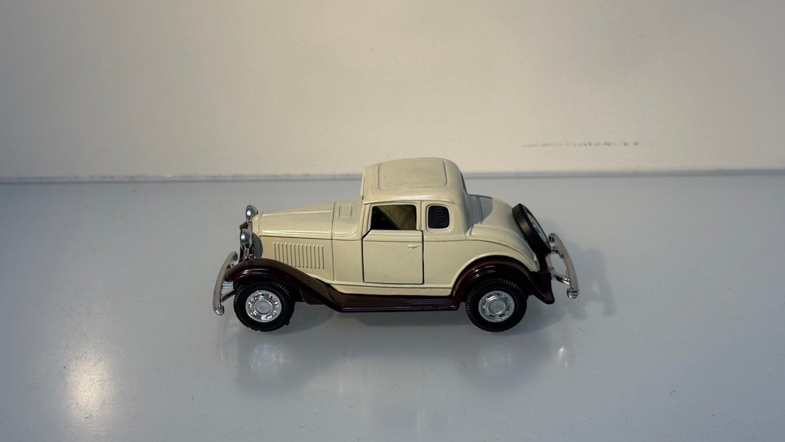 Yatming 32 Ford Coupe 1:43, Hobby en Vrije tijd, Ophalen of Verzenden, Zo goed als nieuw, Auto, Overige merken