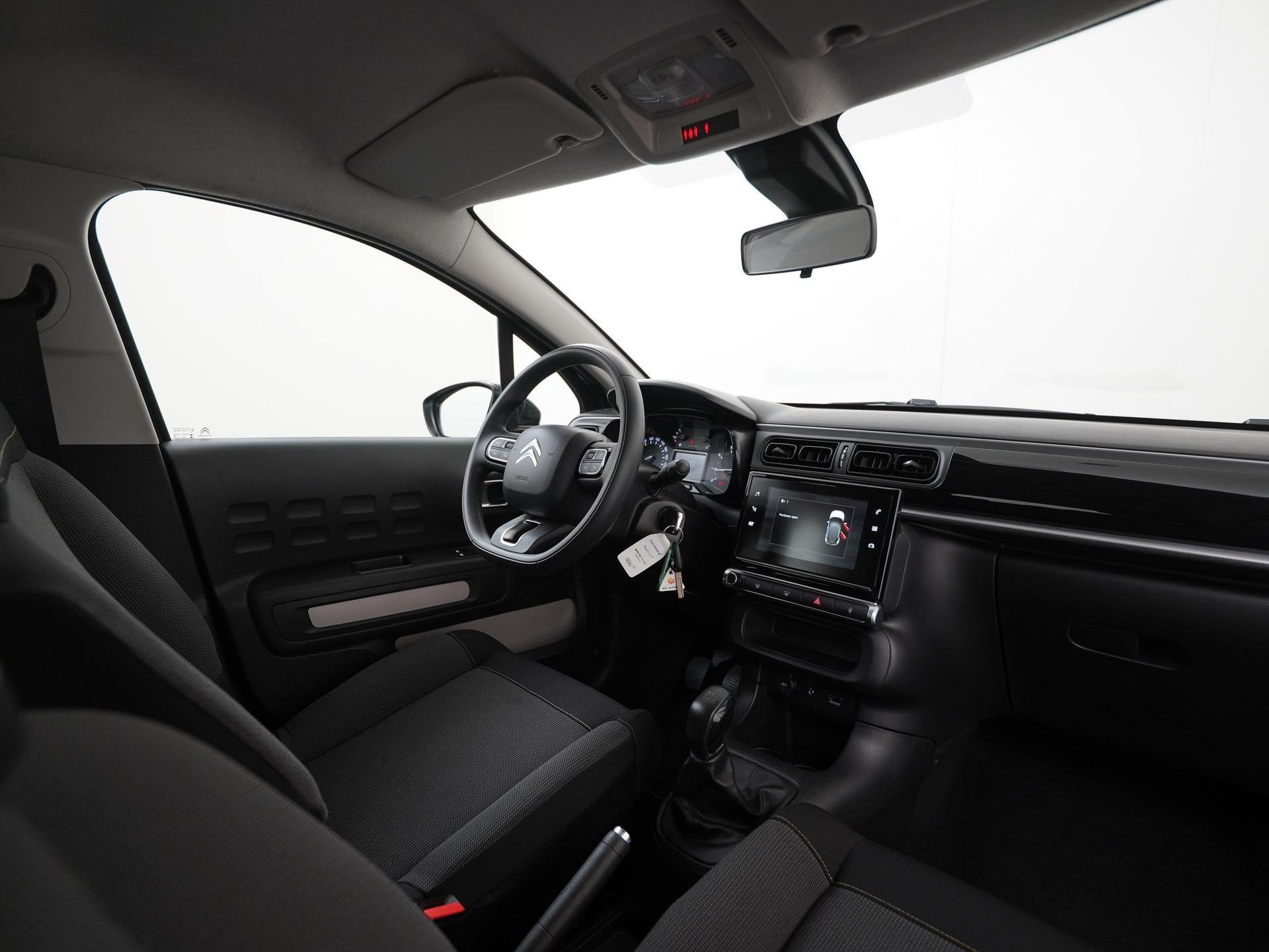 Citroen C3 1.2 PureTech Live | Navigatie | Apple/Android Car, Euro 6, 1199 cc, 450 kg, 68 pk