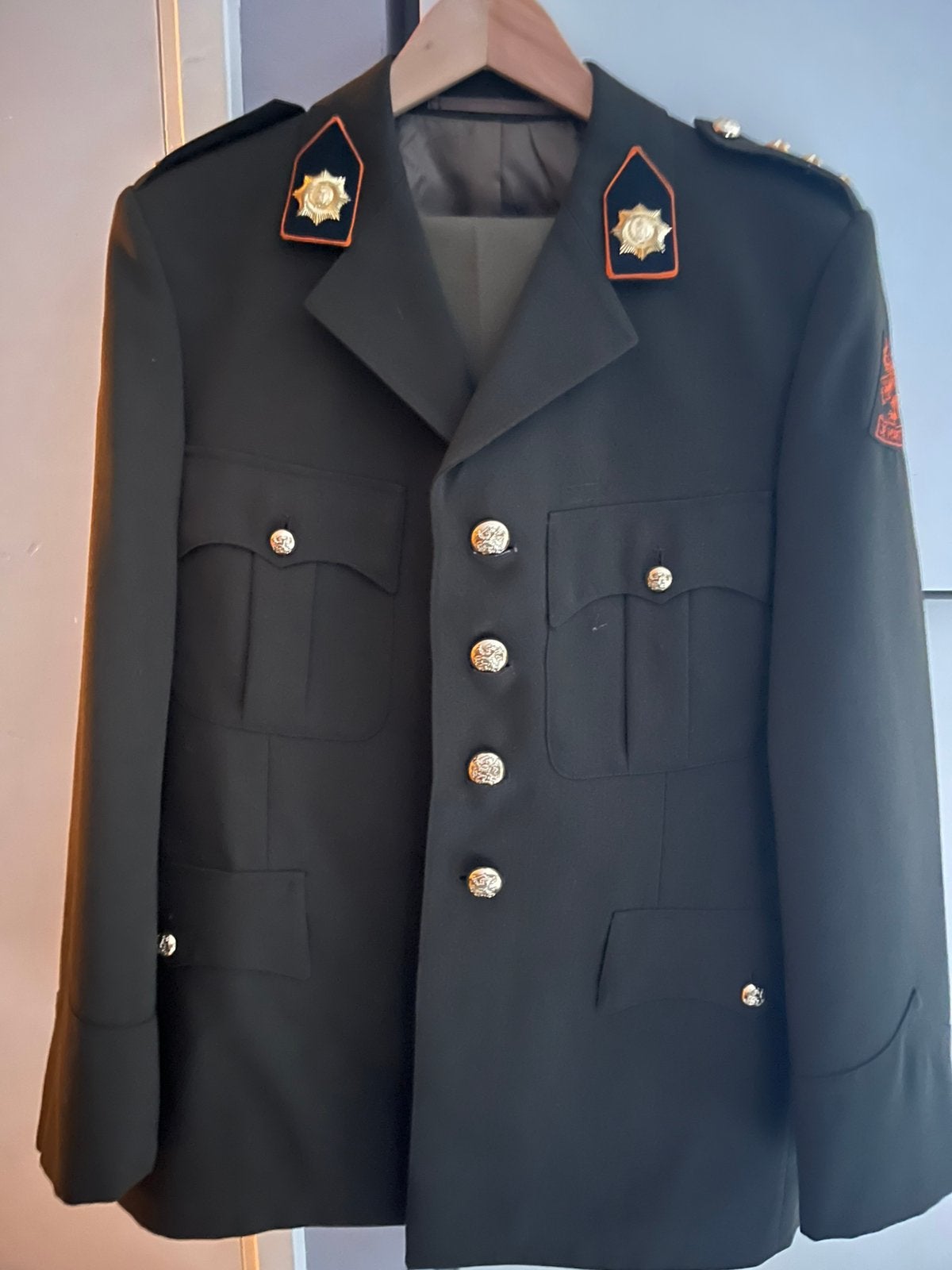 Mooi DT uniform van Heutsz rang kapitein mt 54, Ophalen, Landmacht, Nederland, Kleding of Schoenen