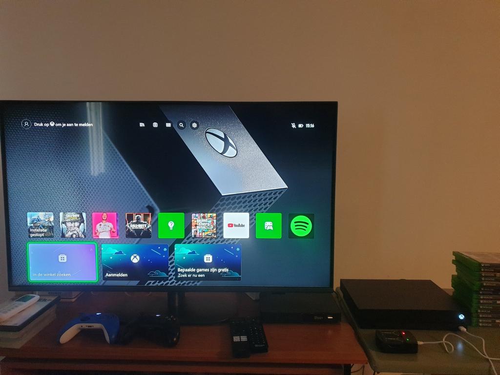 Xbox one X + 2 controĺlers + 14 games+batterijpack/oplader, Met games, Met 2 controllers, Ophalen of Verzenden, Zo goed als nieuw