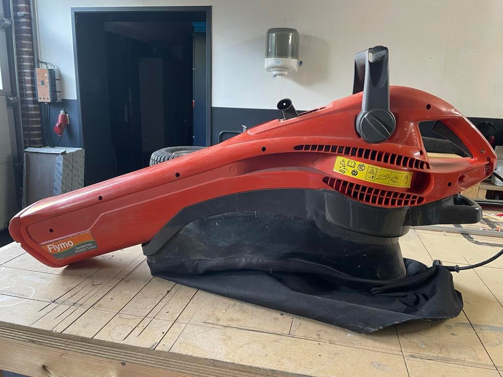 Husqvarna Flymo MEV2500 Bladblazer en Zuiger, Gebruikt, Handgedragen, Ophalen of Verzenden, Met opvangzak