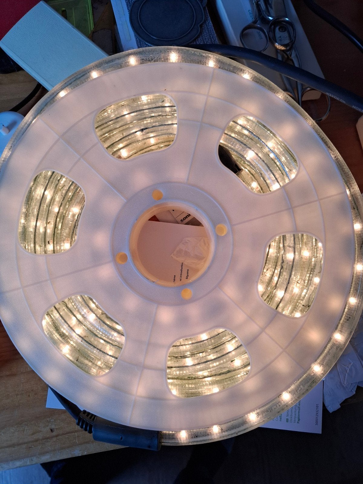 Voor de Kerst KEMA Keur Lichtslang 9 meter met 324 lampjes, Ophalen, Kunststof, 50 tot 250 watt, Waterbestendig