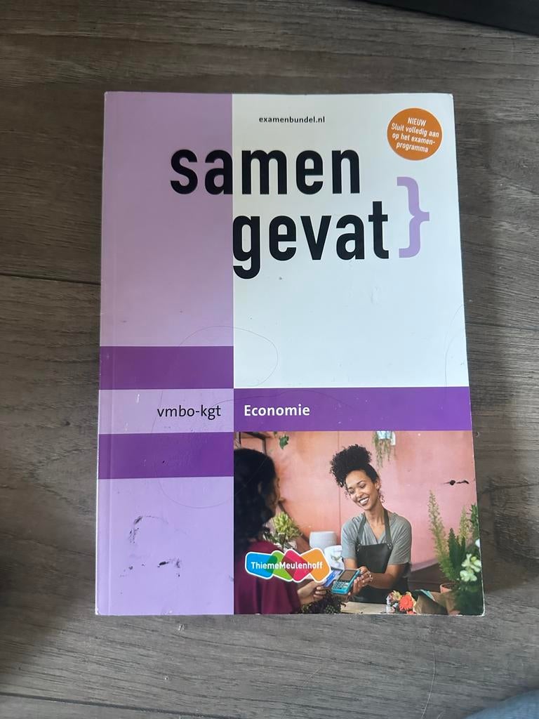 Samengevat vmbo-kgt Economie examenbundel, Ophalen of Verzenden, Zo goed als nieuw, Economie en Marketing