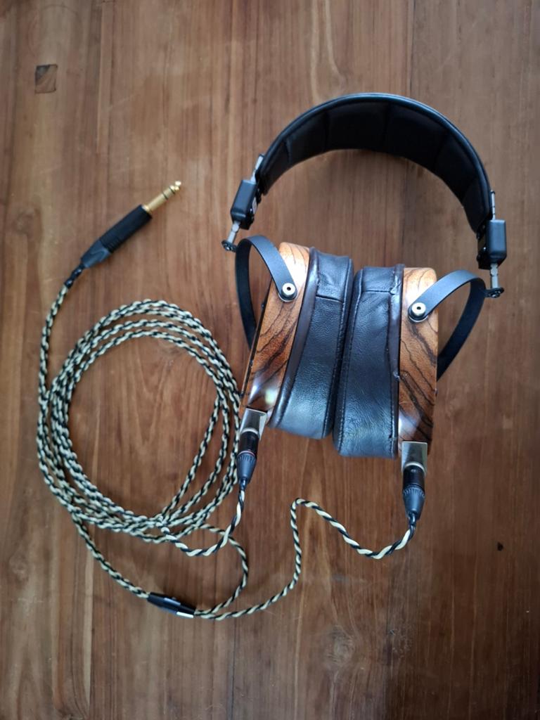 Audeze LCD-3 hoofdtelefoon met koffer en LCD-4 kabel