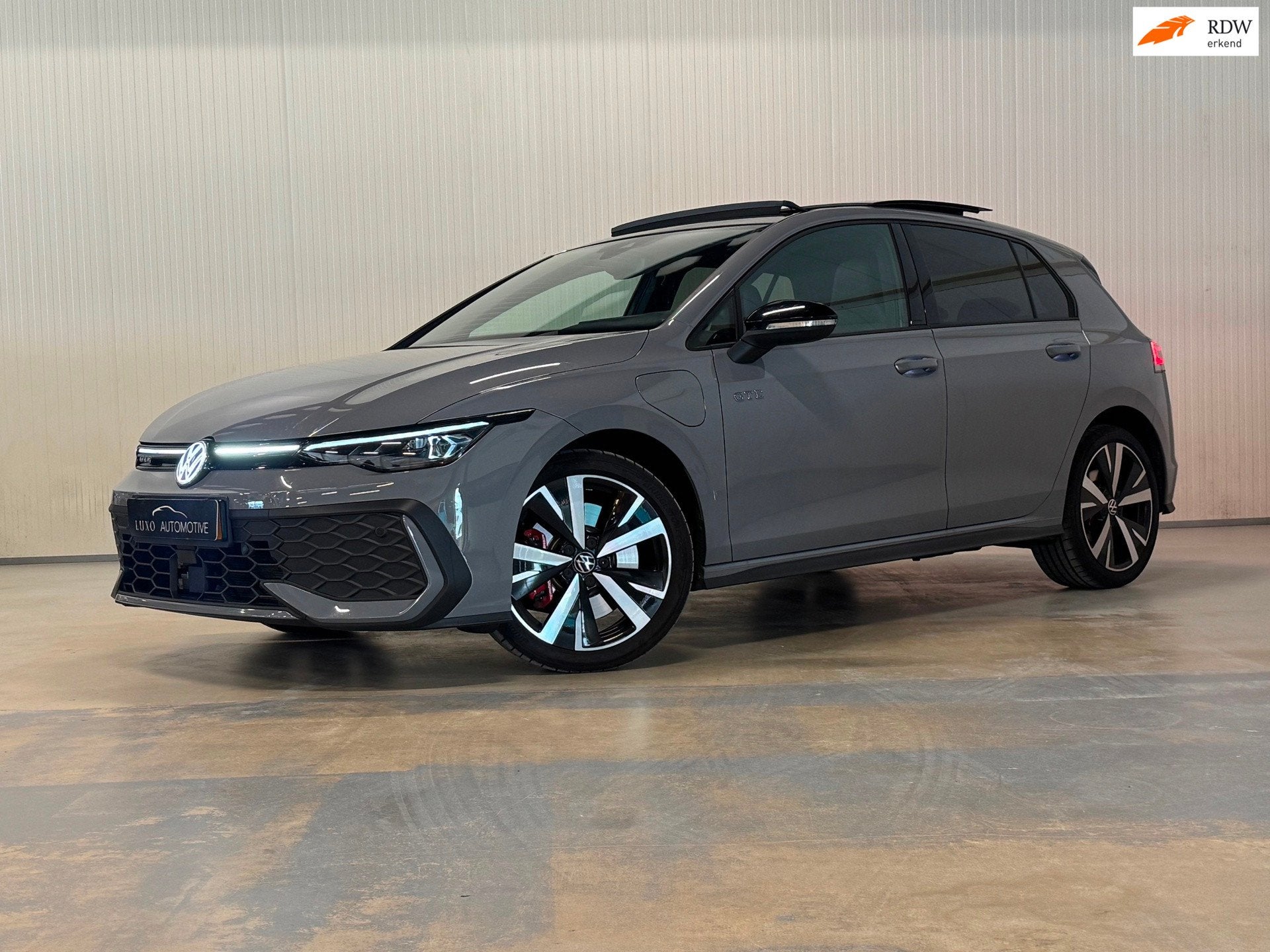 Volkswagen Golf 1.5 eHybrid GTE | HUD | PANO | NARDO GREY |, 77 km/l, Euro 6, 4 cilinders, Bedrijf