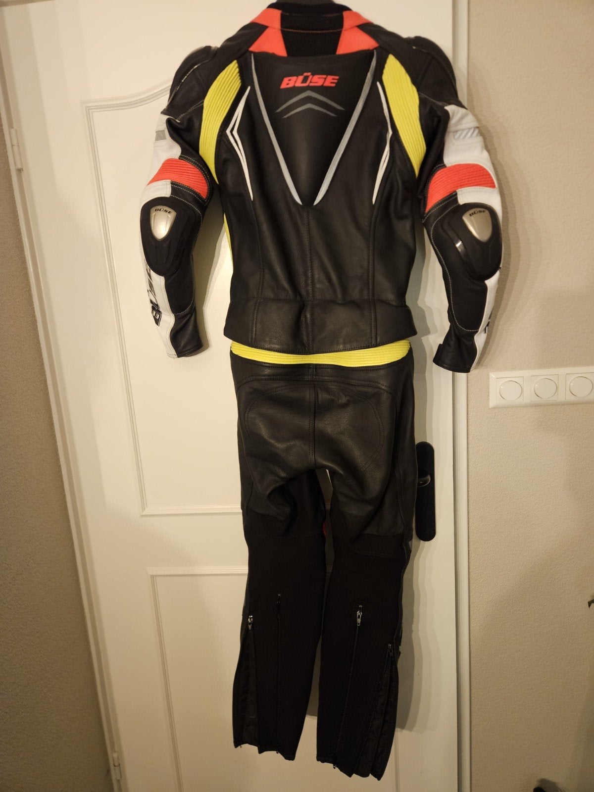 Twee delig motorpak buse xs / 34, Motoren, Kleding | Motorkleding, Ophalen, Dames, Combipak