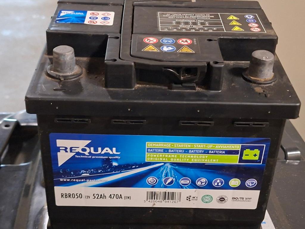 Requal RBR050 12V 52Ah 470A Auto Accu, Auto-onderdelen, Accu's en Toebehoren, Ophalen of Verzenden, Gebruikt