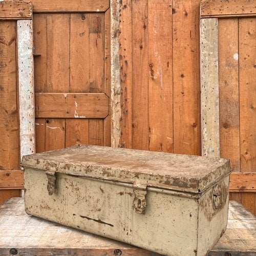 Verhuiskist metaal hutkoffer origineel beige 82 x 40 x 29 cm, Minder dan 50 cm, Gebruikt, 50 tot 100 cm, Ophalen of Verzenden
