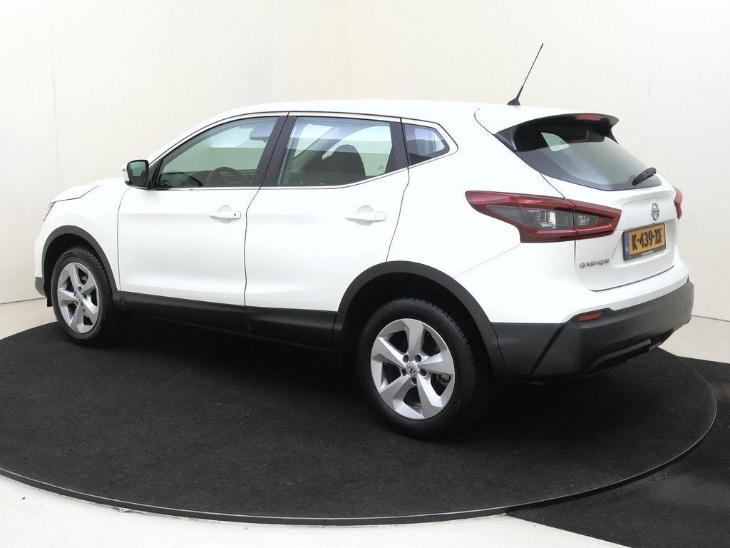 Nissan Qashqai 1.3 DIG-T Acces Edition 140PK | Navigatie via, Auto's, Nissan, Voorwielaandrijving, Gebruikt, 4 cilinders, Wit