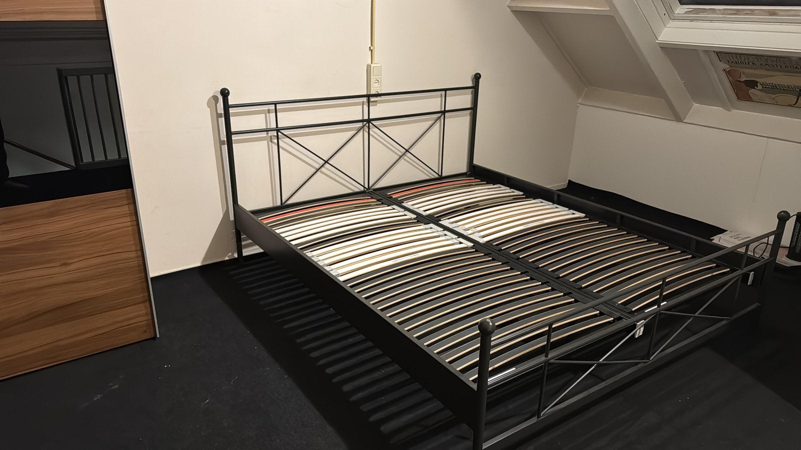 Bed 180x200, Zwart, Tweepersoons, Ophalen of Verzenden, Zo goed als nieuw