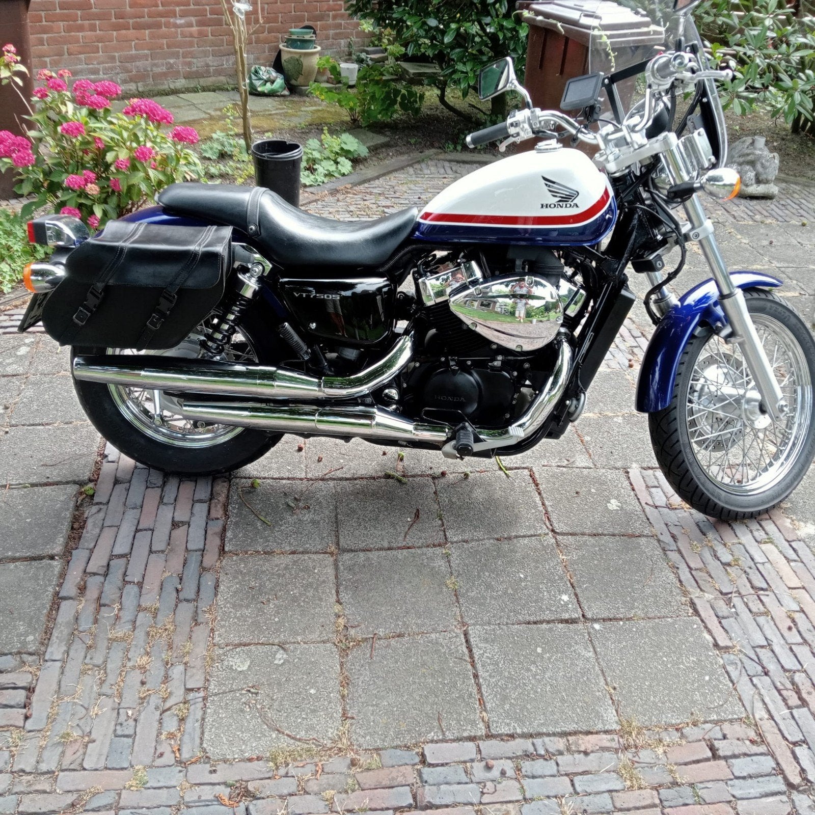 Honda Shadow 750s, Motoren, 750 cc, 2 cilinders, Chopper, Handgeschakeld