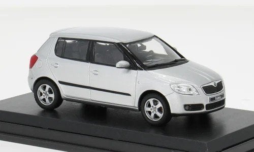 Schaalmodel Skoda Fabia II, 2006, zilver, Hobby en Vrije tijd, Ophalen of Verzenden, Nieuw, Auto