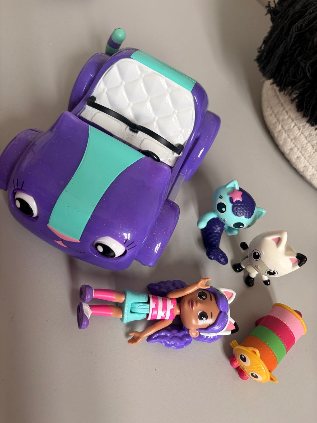 Gabby's Poppenhuis speelset met auto en figuren, Ophalen of Verzenden, Gebruikt, Meisje