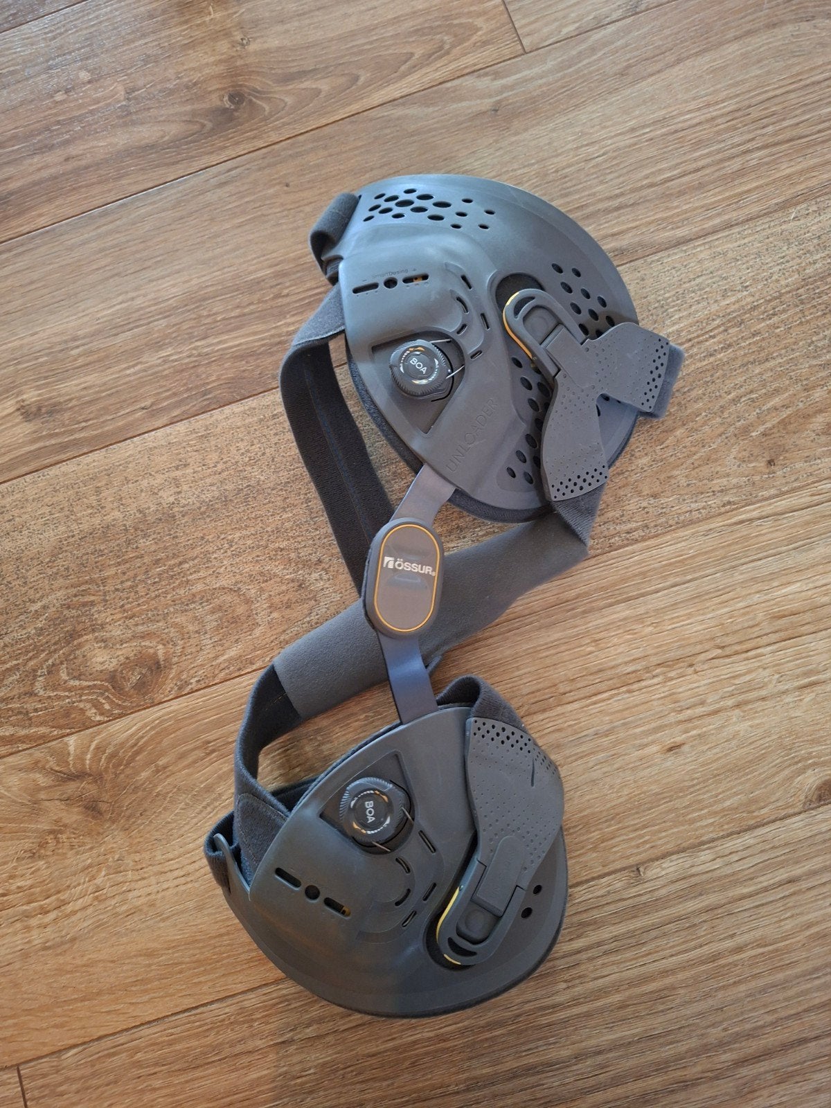 Kniebrace Ossur unloader One X rechts maat XS-M. zgan, Diversen, Ophalen of Verzenden