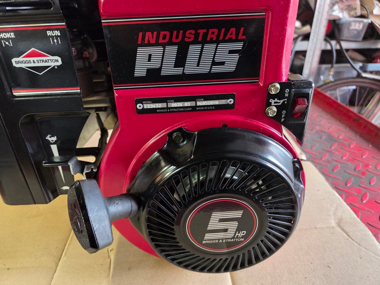 Briggs & Stratton Industrial Plus 5PK Horizontale As Motor, Briggs & Stratton, B&S, Ophalen of Verzenden, Benzine-grasmaaier