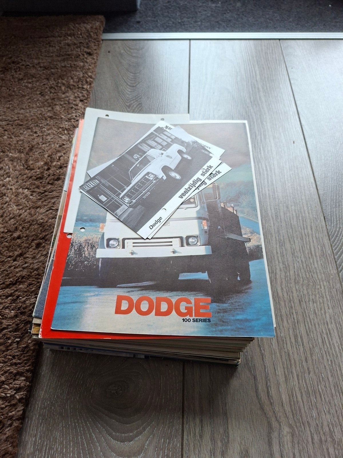 verzameling Dodge, Saviem, DAF, Volvo, Berliet ea, Ophalen of Verzenden, Gelezen, Algemeen