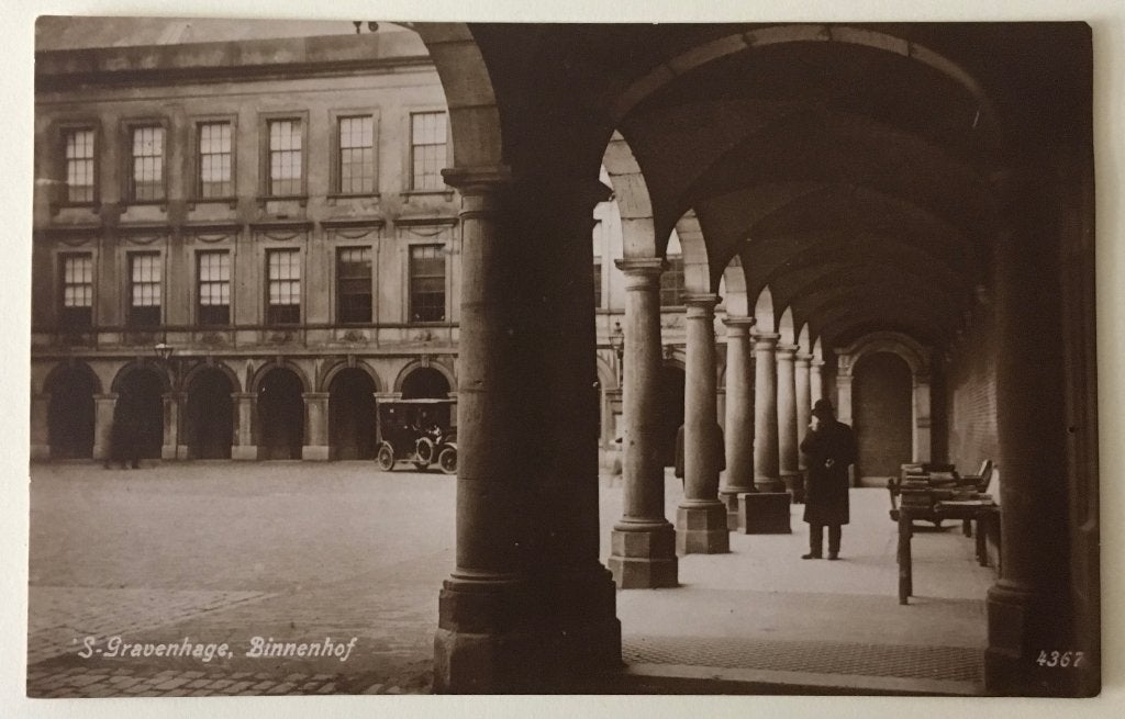 prentbriefkaart: 's-Gravenhage, Binnenhof., Ophalen of Verzenden, 1920 tot 1940, Gelopen, Overige thema's