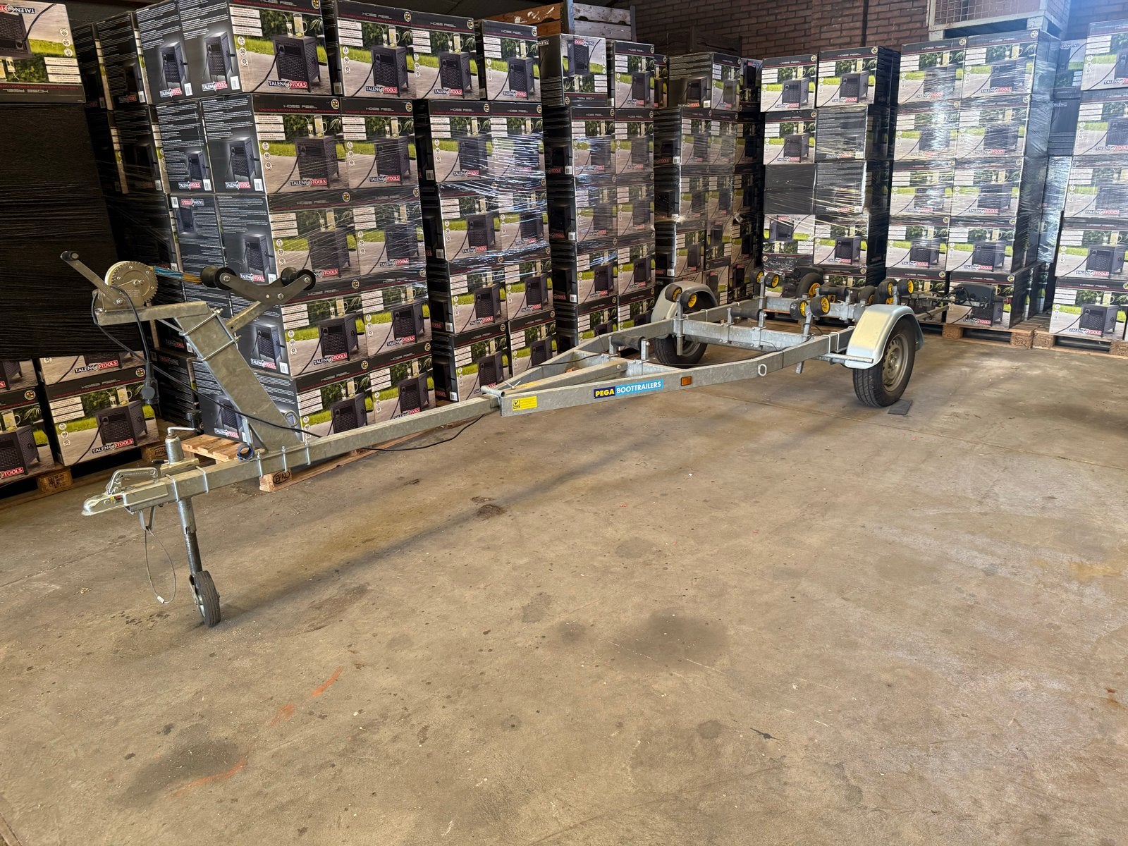 Pega boottrailer met rollen, Watersport en Boten, Boottrailers, Minder dan 1500 kg, Gebruikt, Sloepentrailer, Minder dan 6 meter