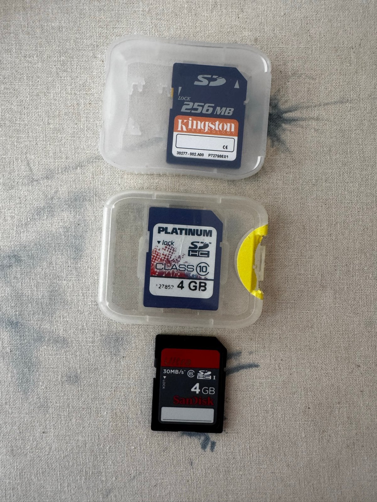 SD-geheugenkaarten: Kingston 256MB, Platinum 4GB, SanDisk 4G, Audio, Tv en Foto, SD, Gebruikt, Ophalen of Verzenden, Fotocamera