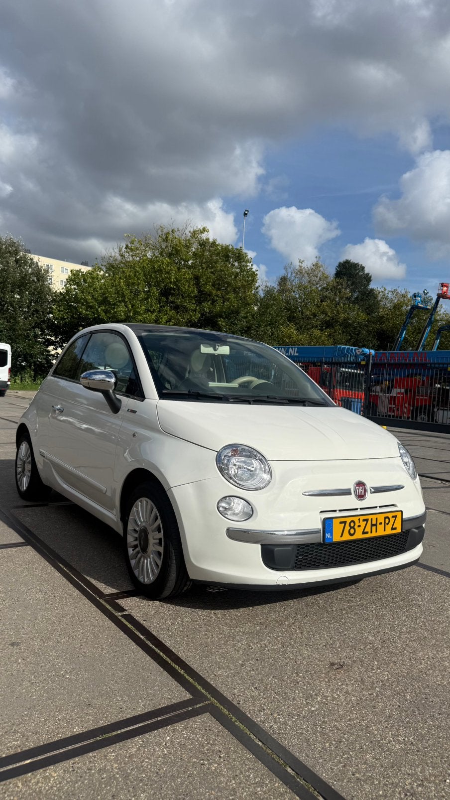 Fiat 500 1.2 Limited Edition | Panoramadak | Apple CarPlay, Voorwielaandrijving, Stof, 4 cilinders, 840 kg