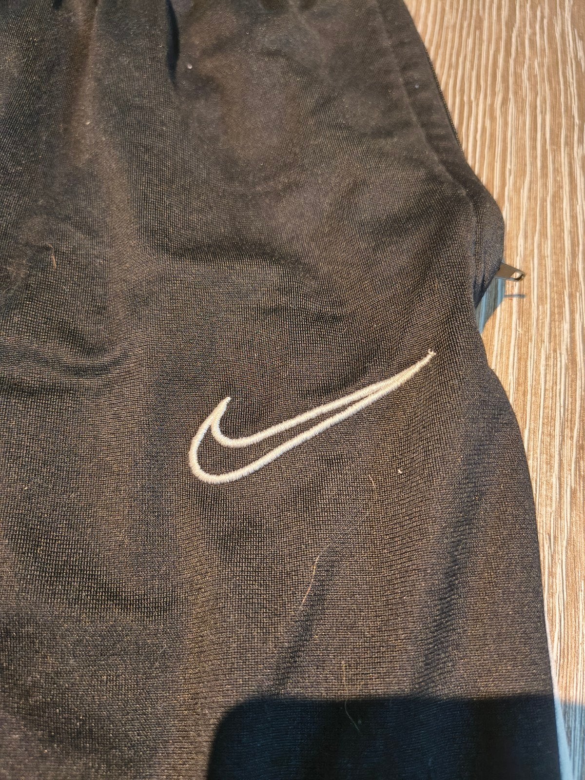 Nike Dri-Fit trainingsbroek met ritsen in zakken en pijpen, Broek, Jongen of Meisje, Ophalen of Verzenden, Zo goed als nieuw