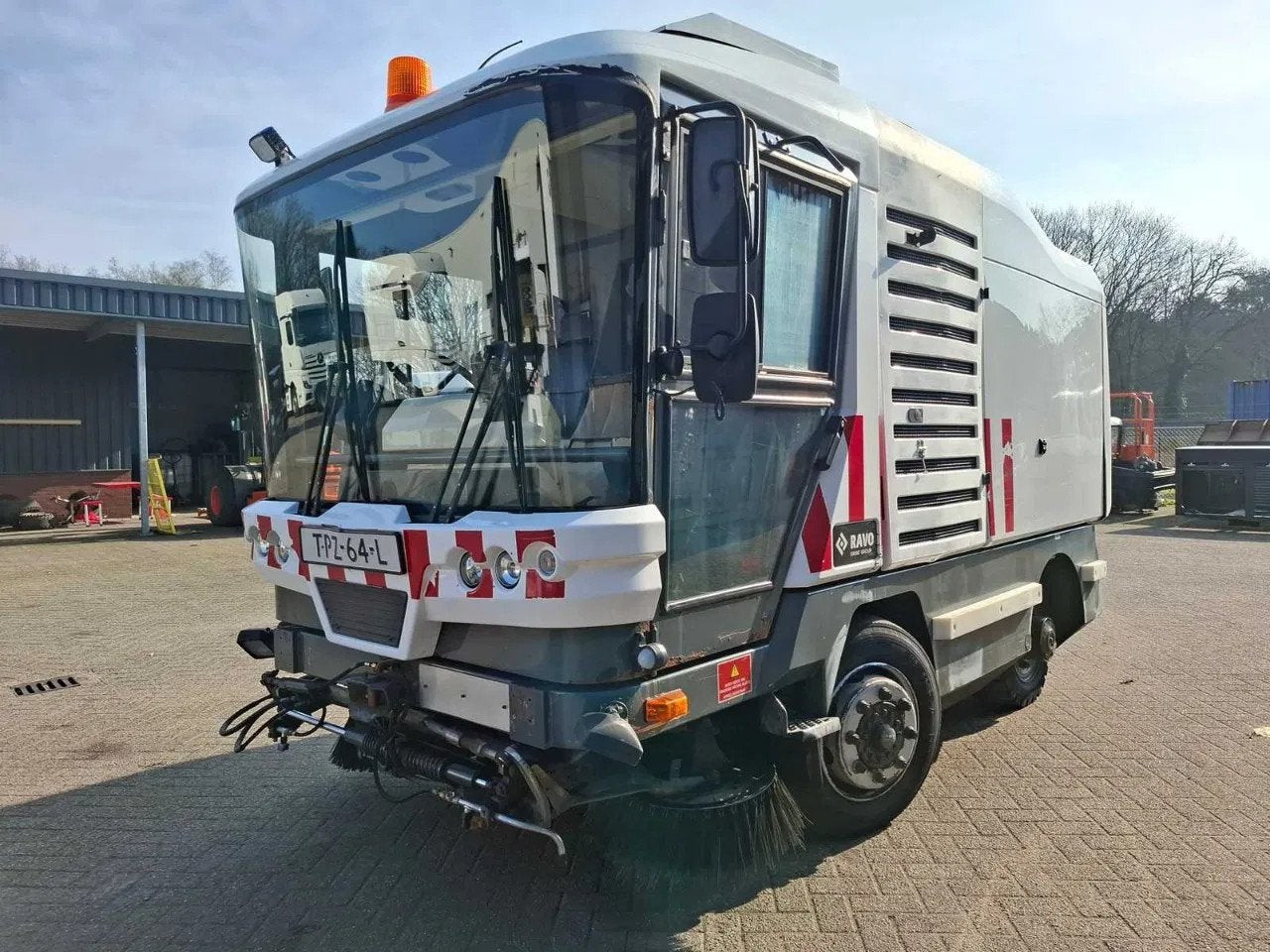 Ravo 540 Straatveegmachine / 04B-X4D (bj 2013)