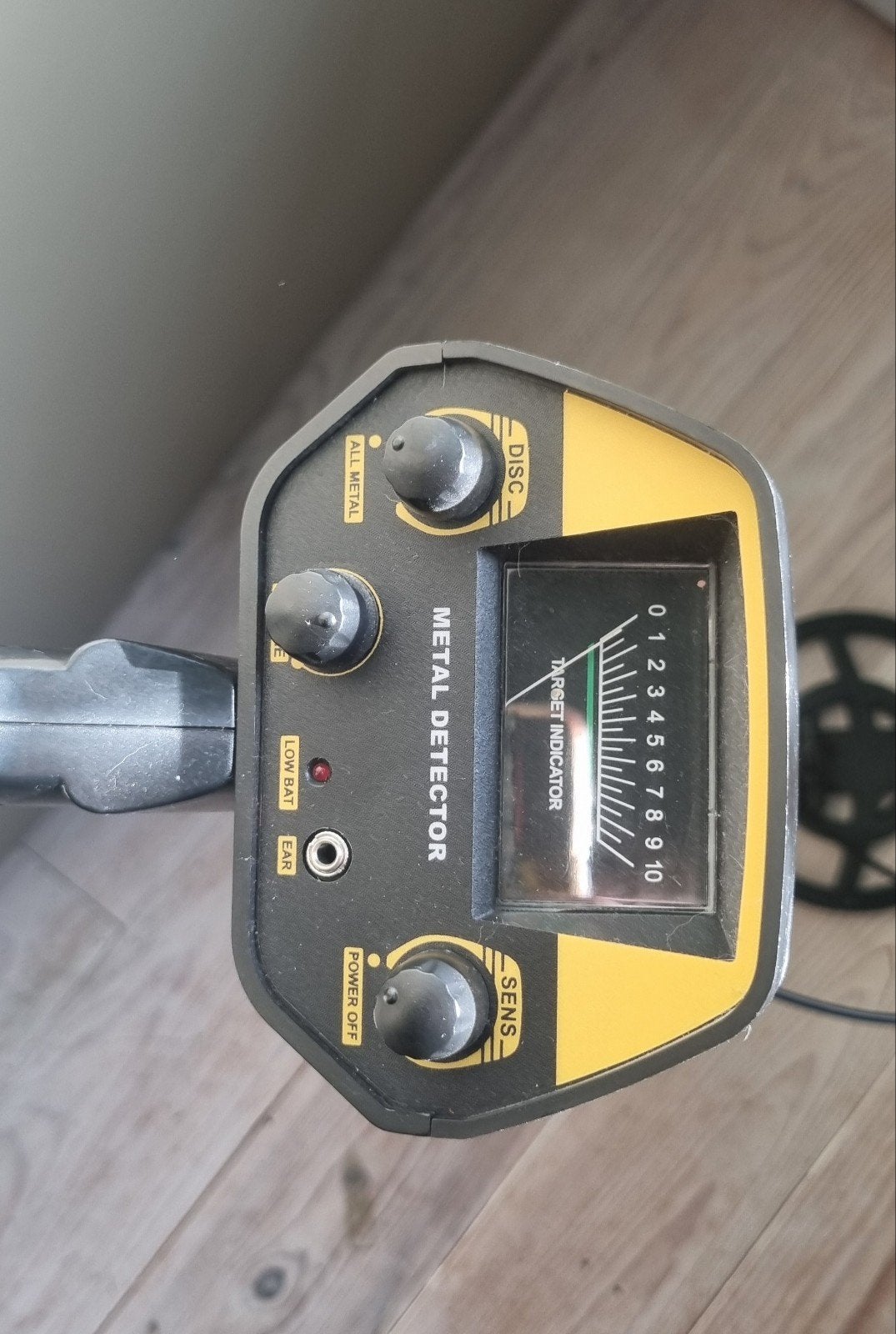 Foto 3 van Waterdicht Vosoi metaaldetector met accessoires