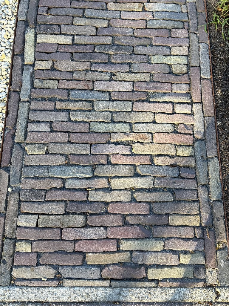 Oud gebakken klinkers (waaltjes) voor tuin of oprit, Tuin en Terras, Ophalen, Gebruikt, Klinkers, 5 tot 10 m²